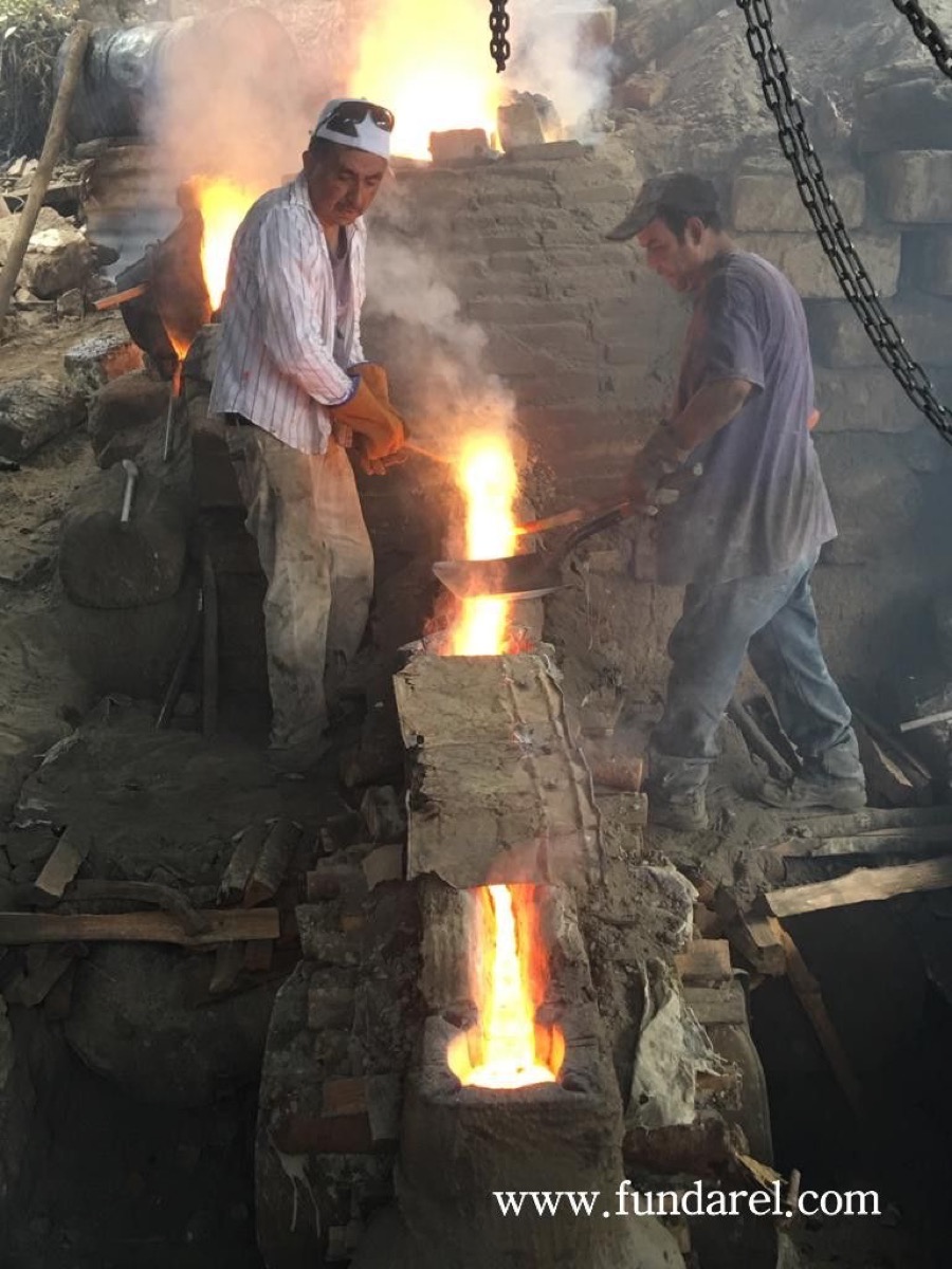 Fundición del bronce en el horno
